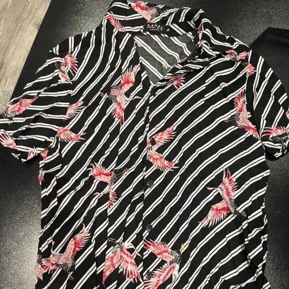 BooHoo MAN Mens Medium‎ Button Down Dress Shirt Birds Striped Short Sleeves